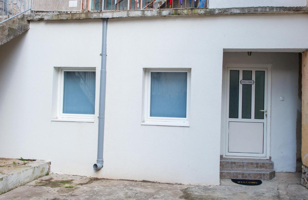 Cozy Corner Near Old Town Apartment Mostar Exterior photo